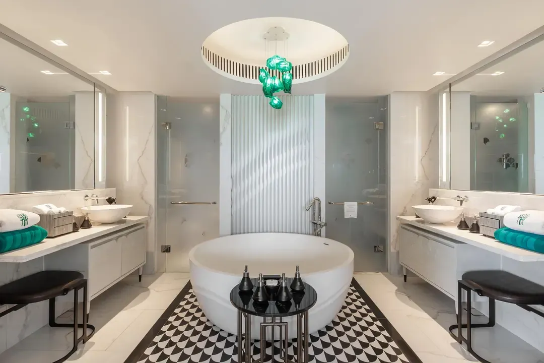 Two Bedroom Ocean Pool Suite -Bahtroom