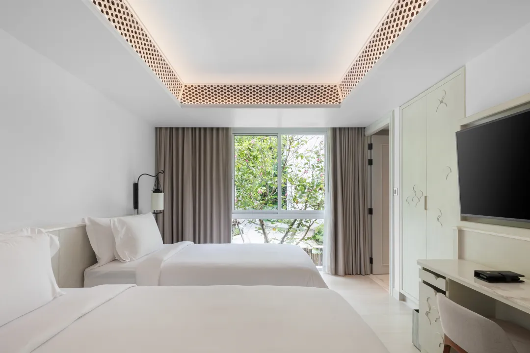 Two Bedroom Ocean Pool Suite - Twin Bed