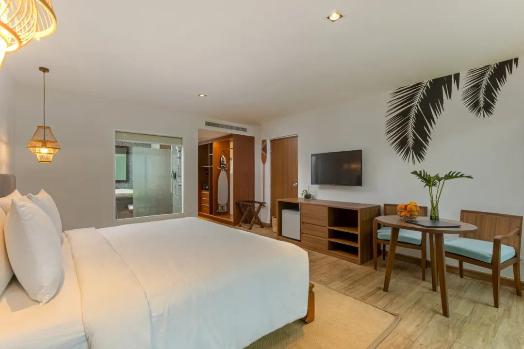 Deluxe Garden Balcony - King Bed