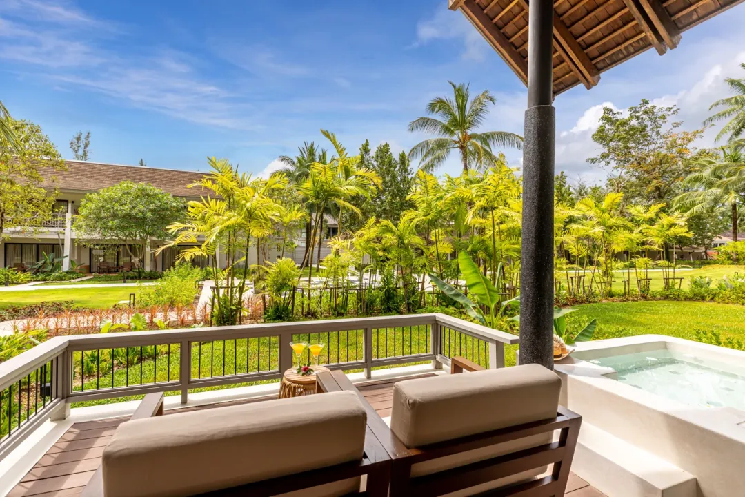 Garden Suite - Terrace Lounge with Garden View