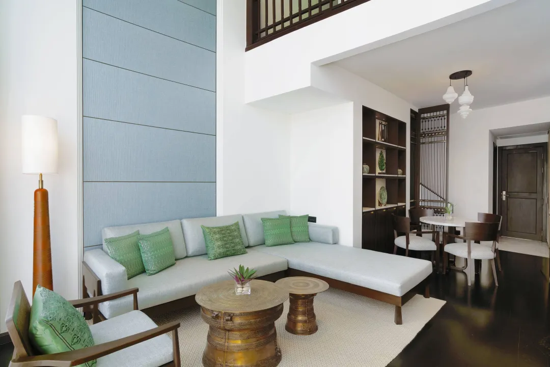 Duplex Suite-Indoor Lounge View