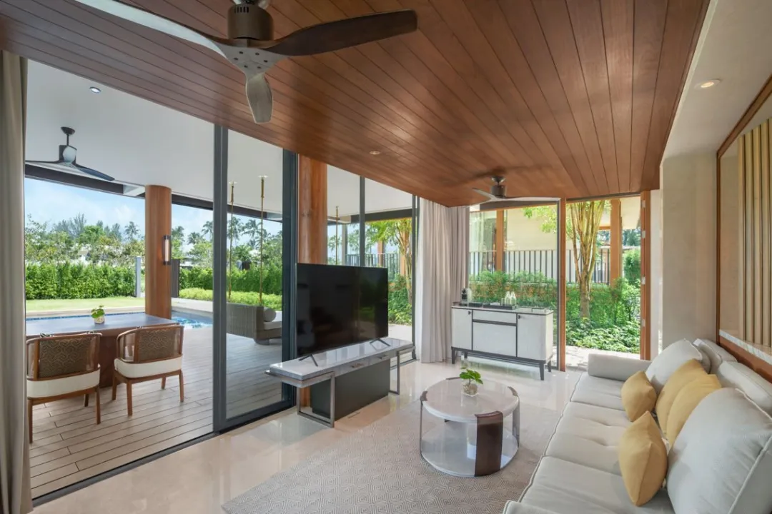 One Bedroom Villa - Seating Aeria with View