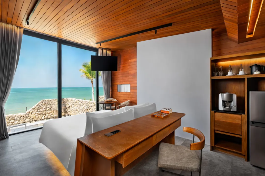 Odysseys Travel - Casa de La Flora - Beachfront Pool Villa - Bedroom
