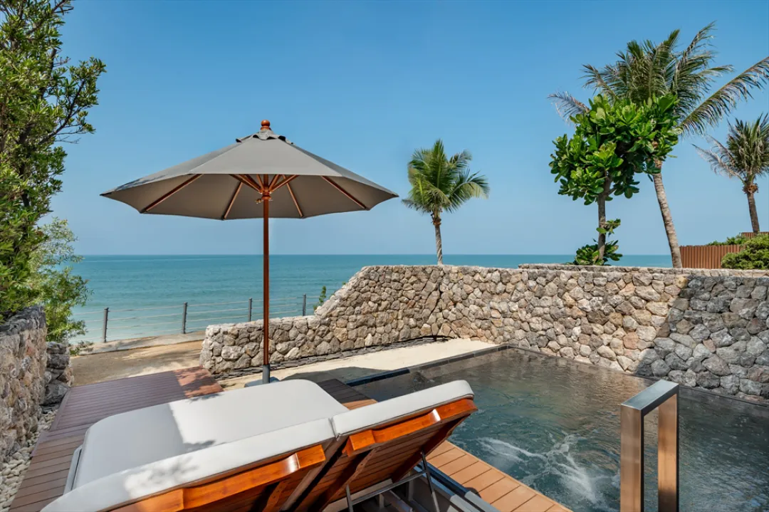 Odysseys Travel - Casa de La Flora - Beachfront Pool Villa - Pool with Sea View