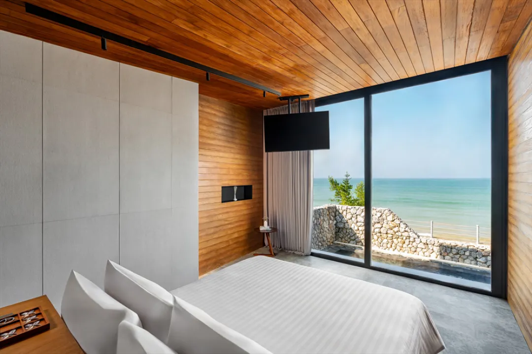 Odysseys Travel - Casa de La Flora - Beachfront Suite Pool Villa - Bedroom
