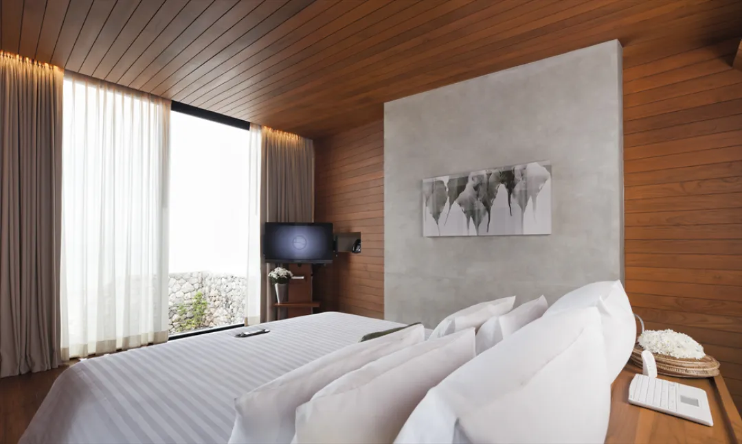 Odysseys Travel - Casa de La Flora - Beachfront Grand Pool Villa - Bedroom