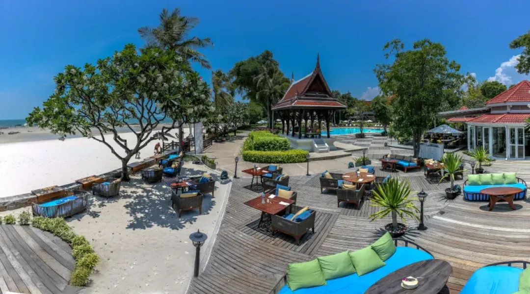 Centara Grand Beach Resort and Villas Hua Hin - Beach Club