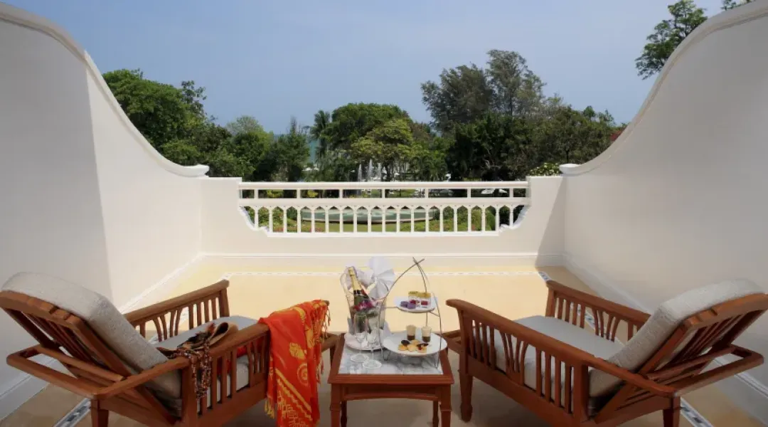 Club Premium Deluxe - Balcony Lounge