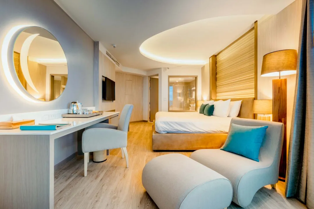 Deluxe Room -King Bed View