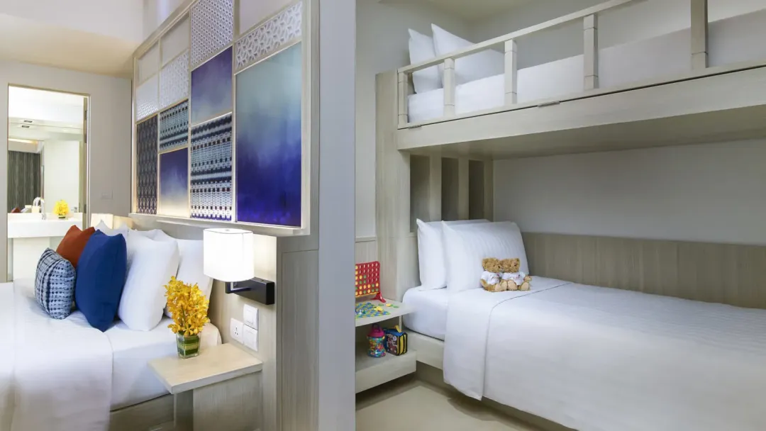 Deluxe Family Room - Bedroom with Kids Connecting room
