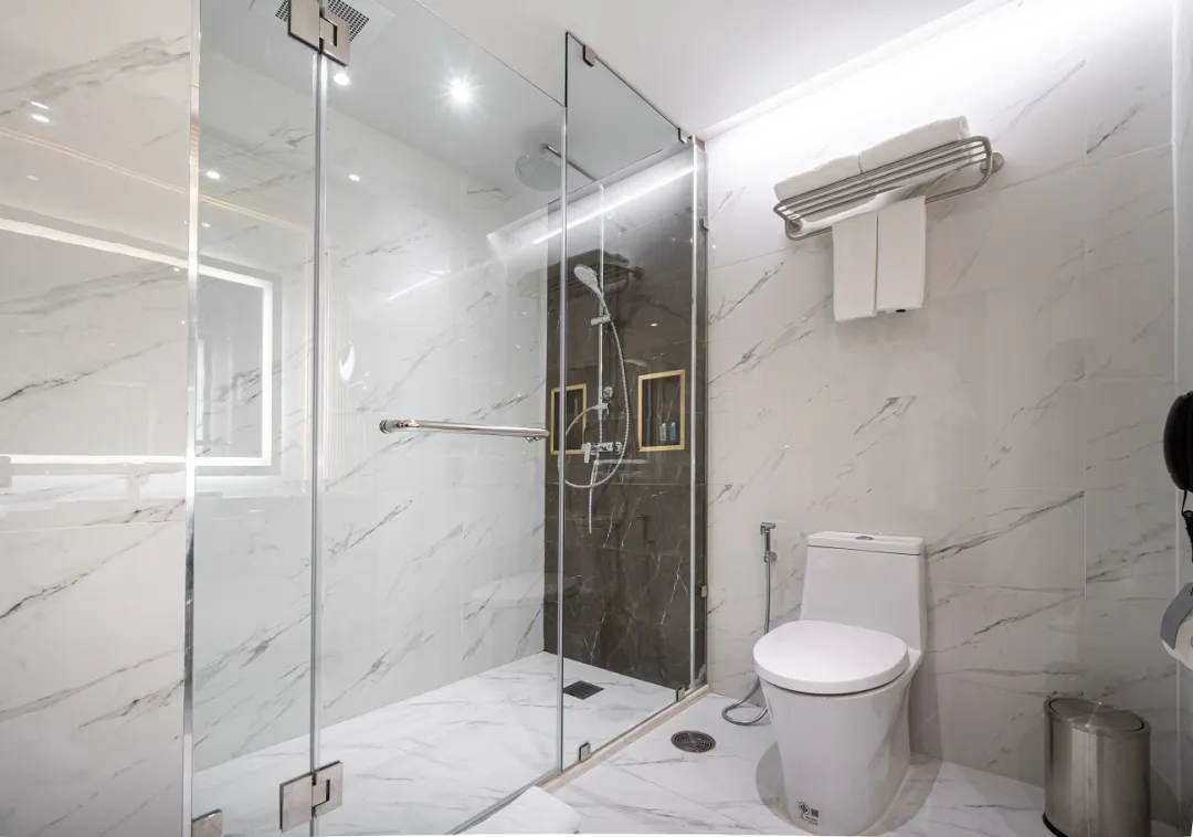 Premier Room - Bathroom