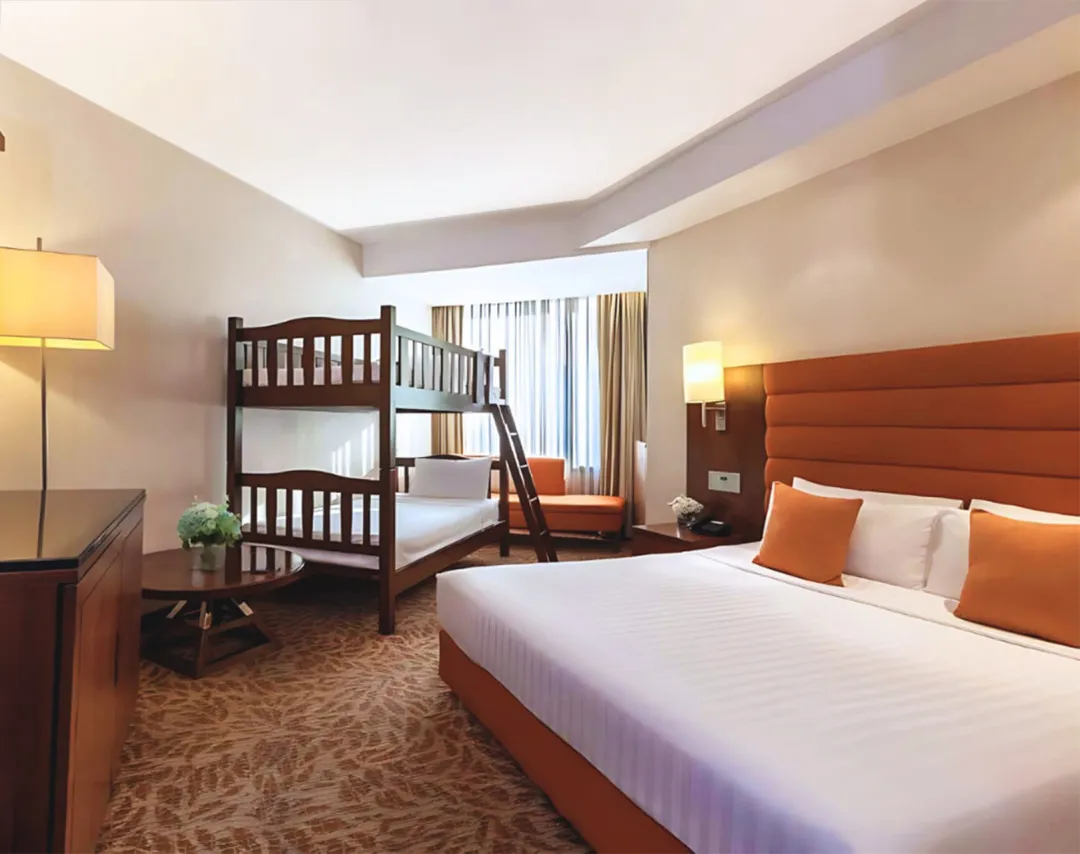 Family Room - King Bed with Kids Bunk Bed