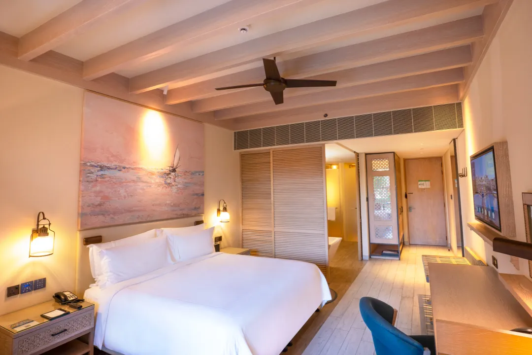 Saadiyat Rotana Resort and Villas - Family Room - King