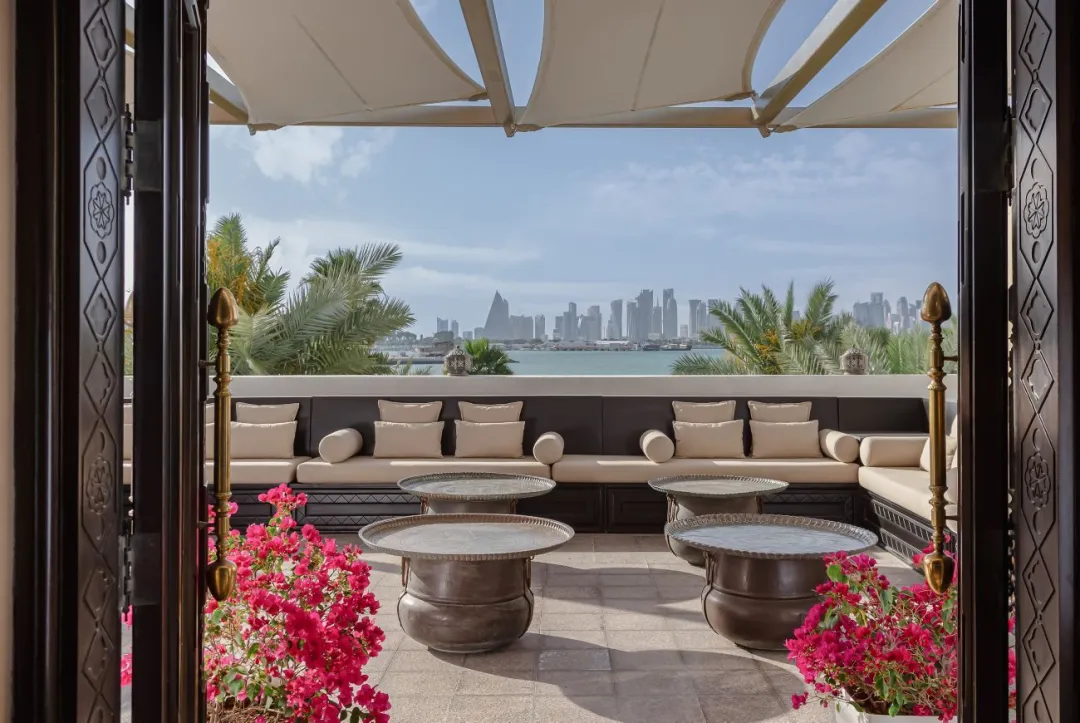 Sharq Village and Spa a Ritz Carlton Hotel - Villa Terrace Lounge with Sea View