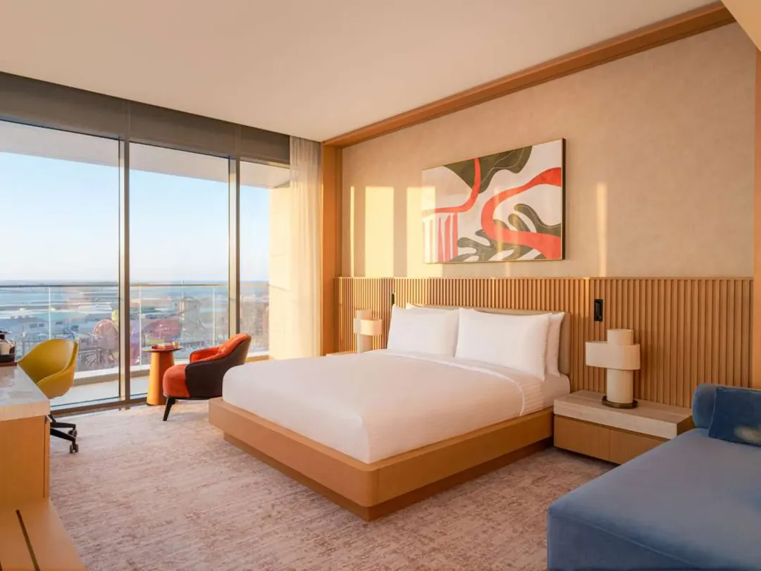 Premium Sea View Room with Meryal Waterpark Access - King Bed View