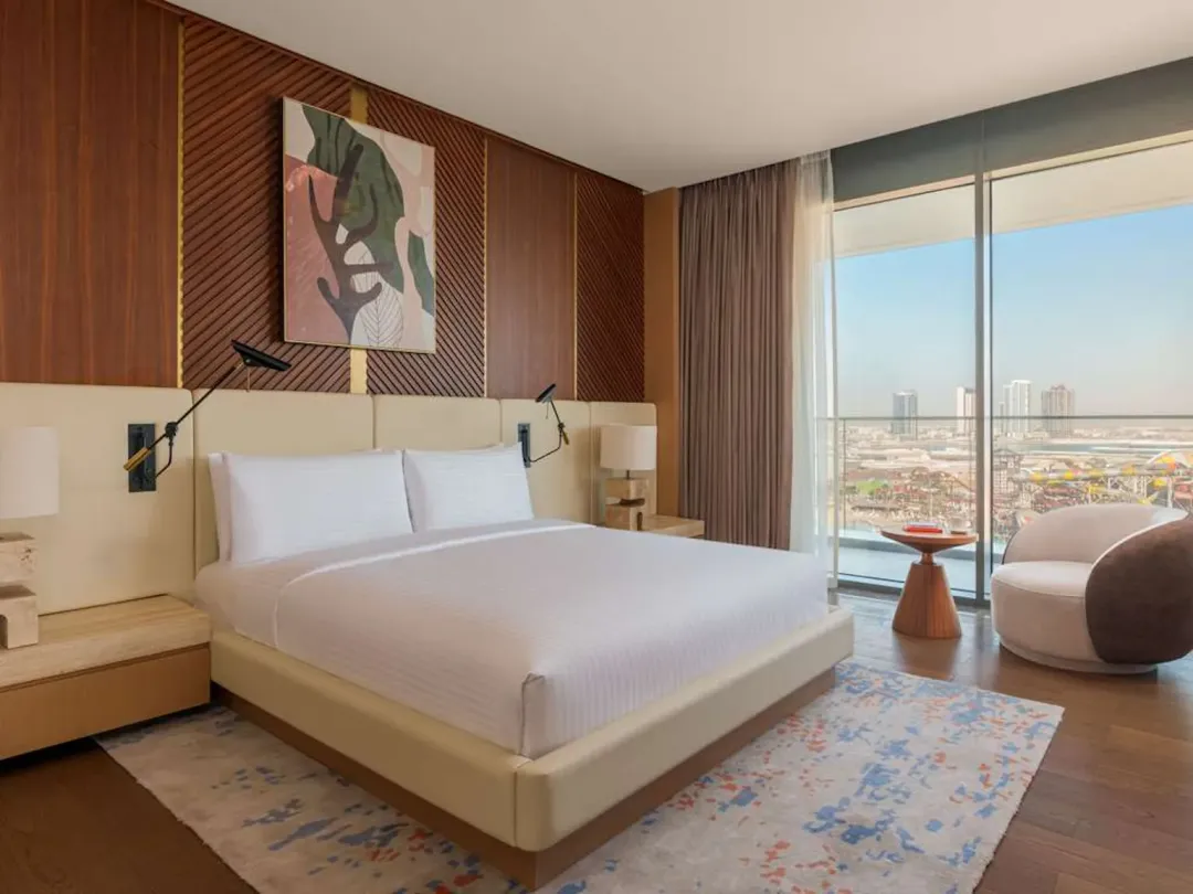 Executive Suite Sea View with Meryal Waterpark Access - King Bed