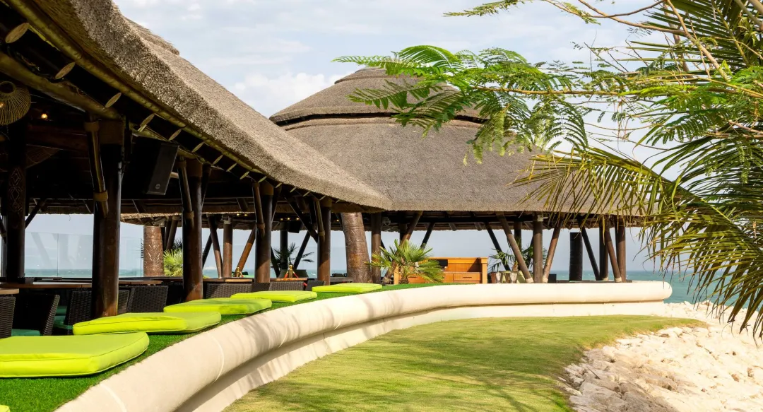 Hilton-Doha-Thatched-Restaurant