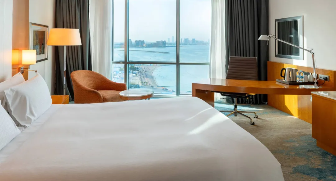 Hilton-Doha-King-Sea-View-Room