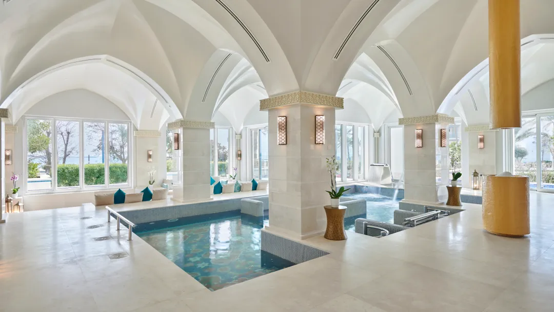 Hilton-Salwa-Beach-Resort-and-Villas-Spa-Pool