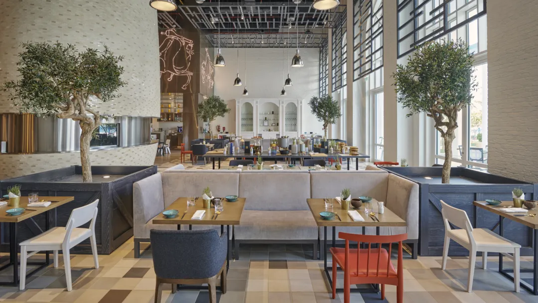 Hilton-Salwa-Beach-Resort-and-Villas-Restaurant