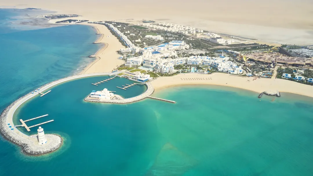 Hilton Salwa Beach Resort & Villas