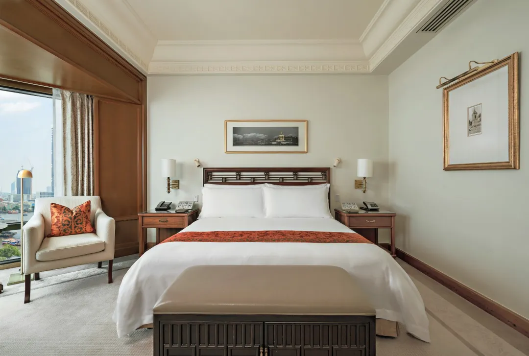 Deluxe Suite - Bedroom