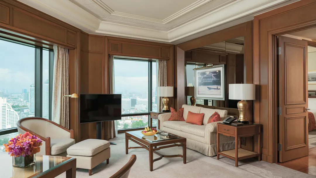 Grand Deluxe Suite - Living Room