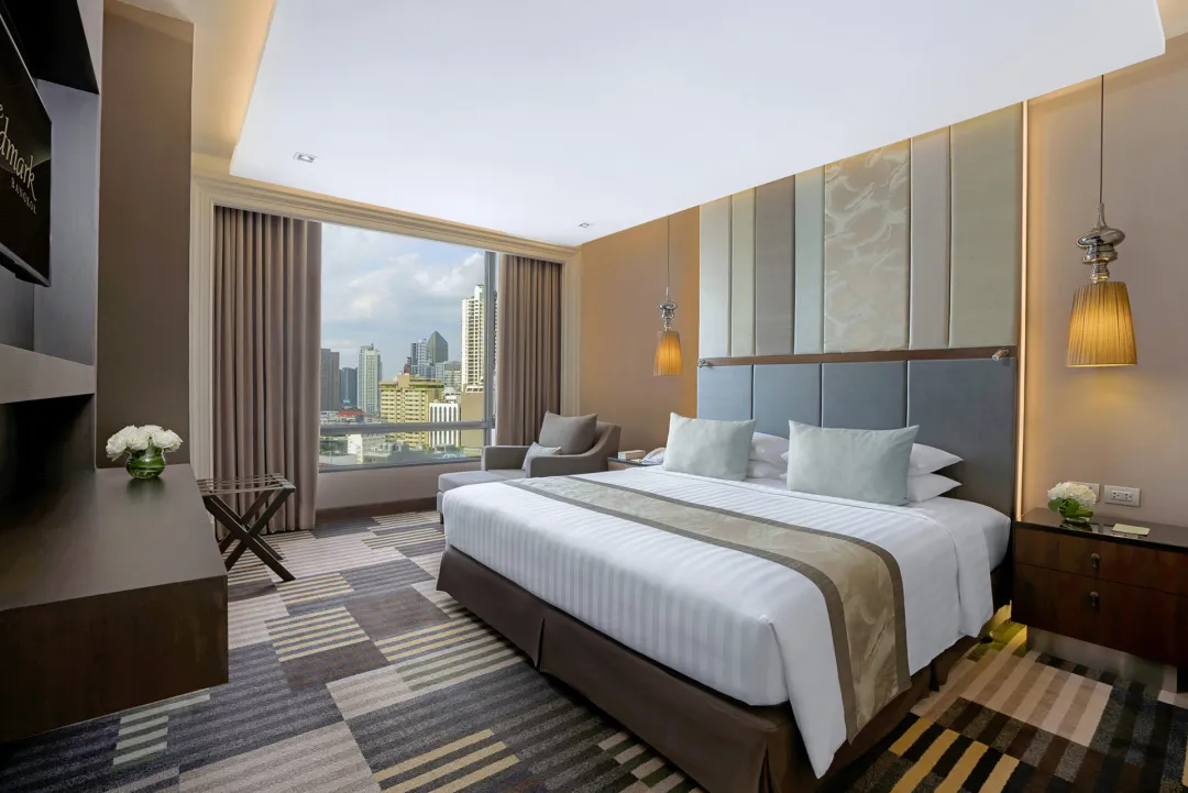 Deluxe Suite - Bedroom