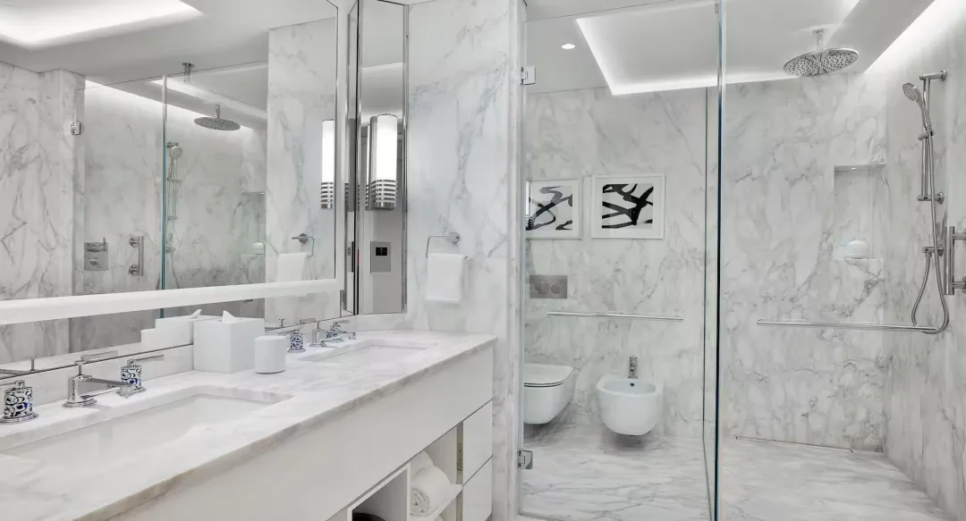 Waldorf-Astoria-Lusail-Doha-Deluxe-One-Bedroom-Suite-Shower