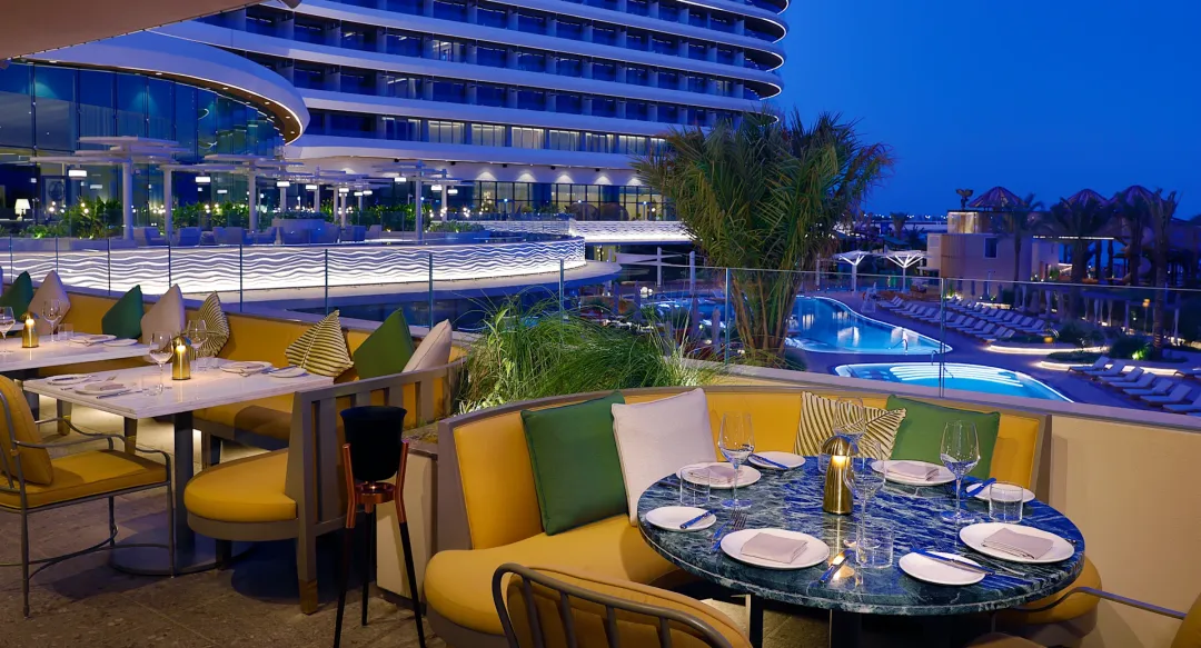 Waldorf-Astoria-Lusai-Fact-Scarpetta