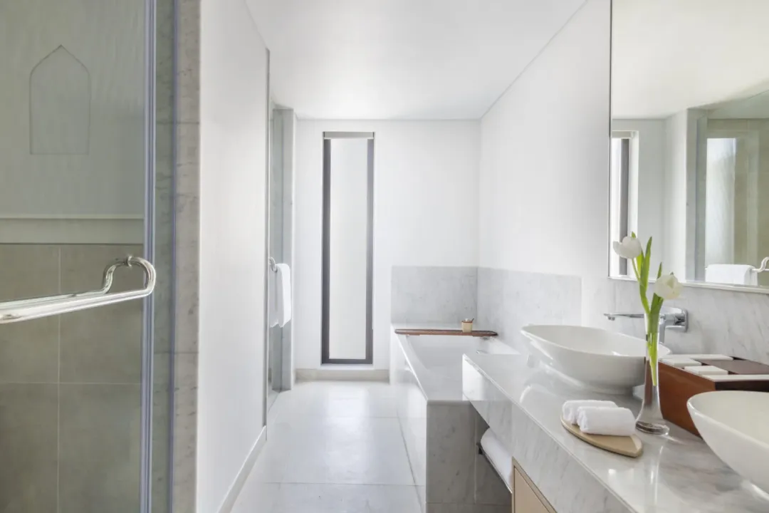 Zulal-Wellness-Resort-Bathroom