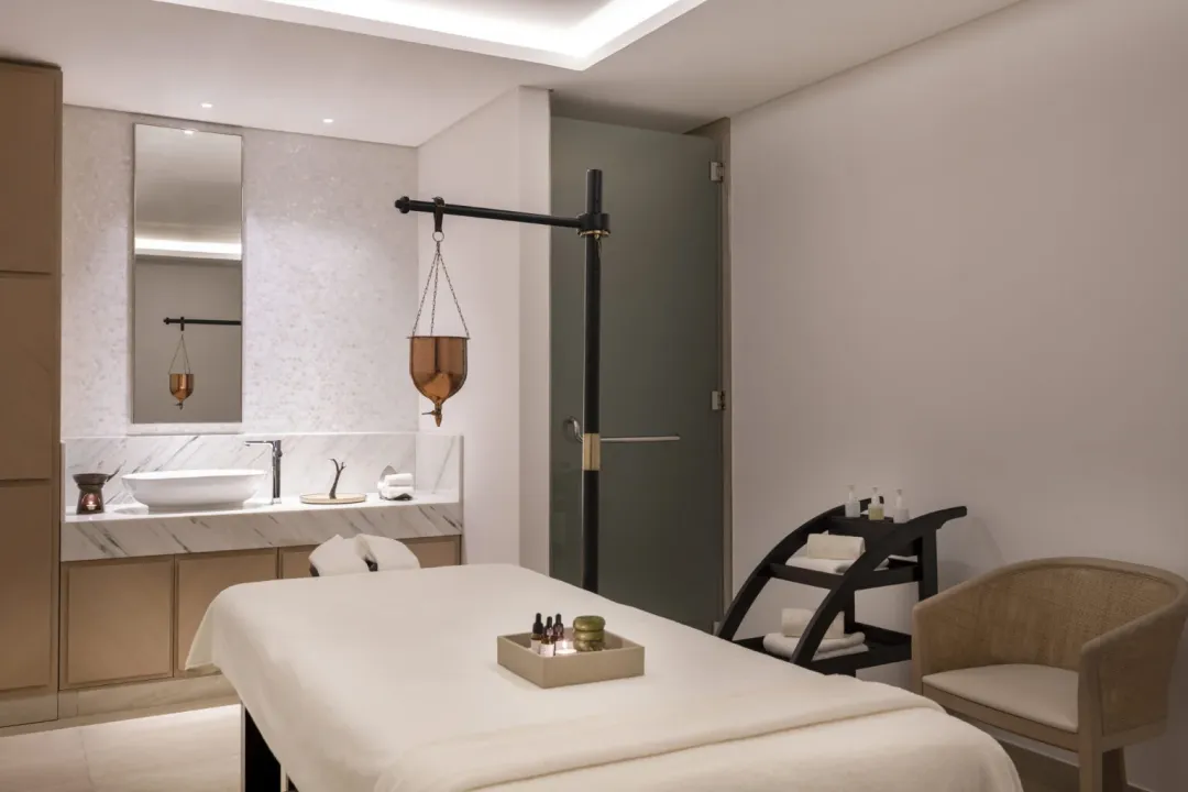 Zulal-Wellness-Resort-Spa-treatment-room