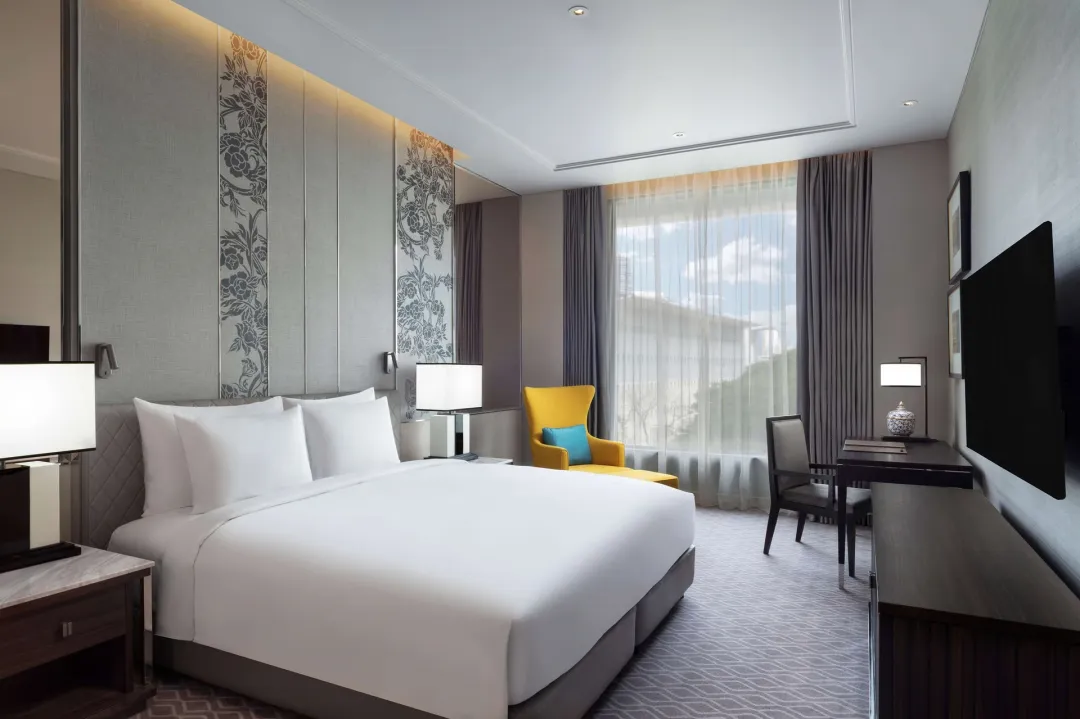 Two Bedroom Grand Executive Suite - King Bed