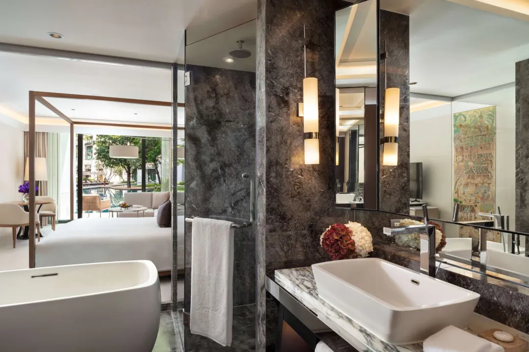 Cabana Room - Bathroom