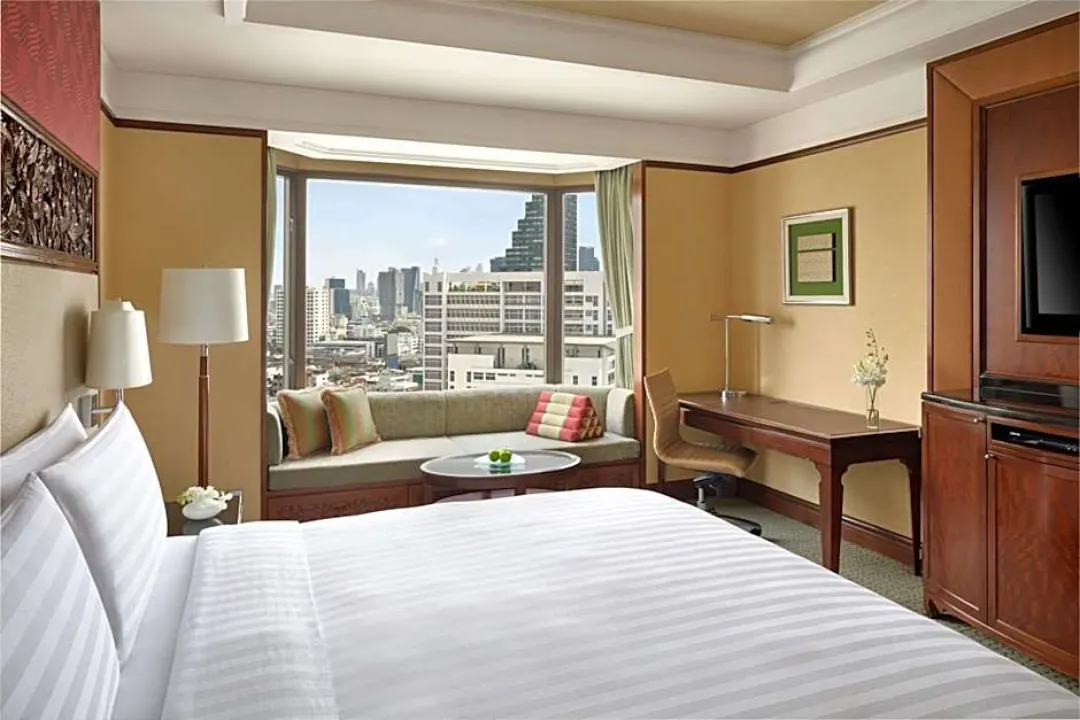 Shangri-La Wing Deluxe Room - King Bed