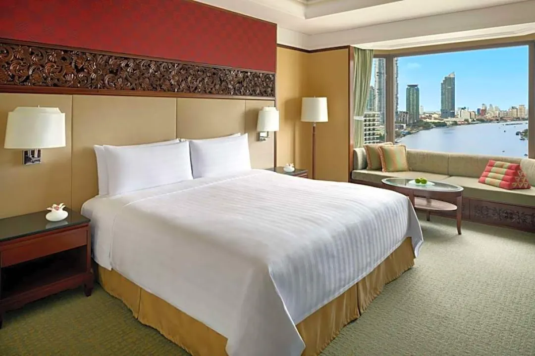 Shangri-La Wing Deluxe River View Room - Bedroom with View