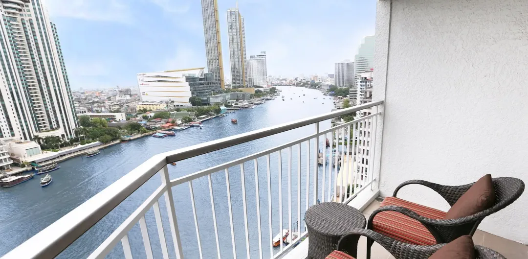 Shangri-La Wing Premier Balcony Room - Balcony Lounge