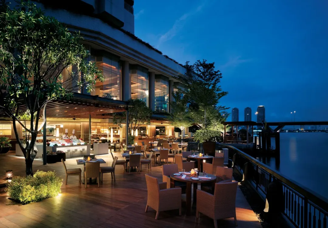 Odysseys Travel - Shangri-La Bangkok - NEXT2 Café - Terrace