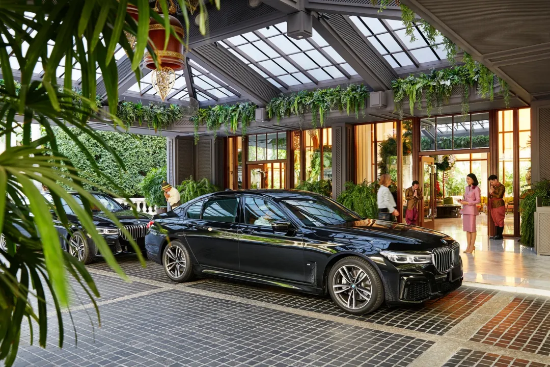 Mandarin Oriental, Bangkok - Hotel Entrance