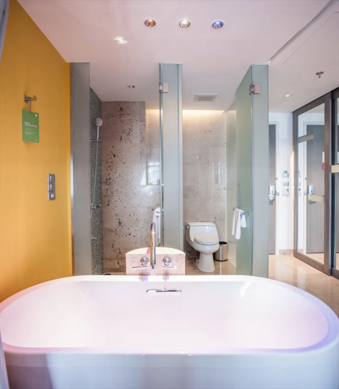 Extra Radiance Room - Bathroom