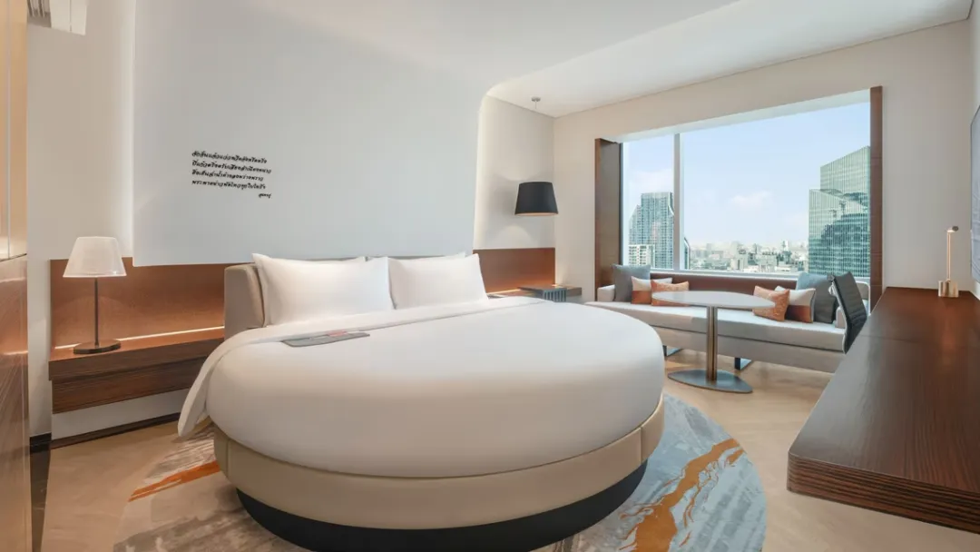 Circle Wellness Room - Bedroom