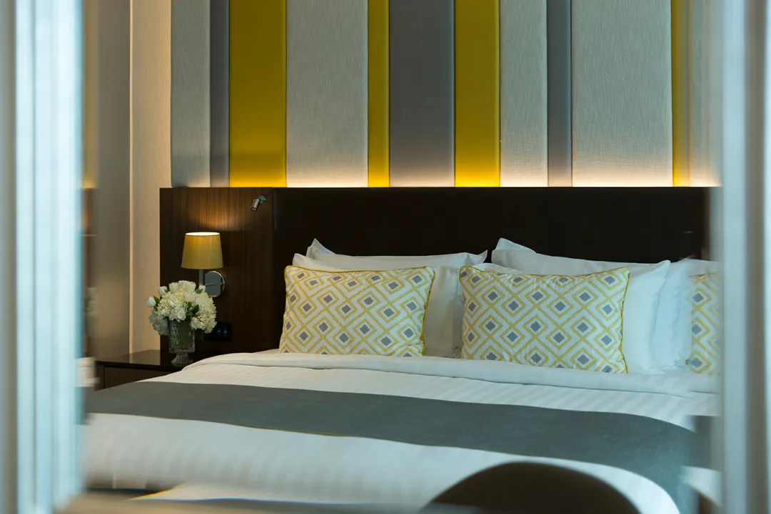 Deluxe Club Room - King Bed View