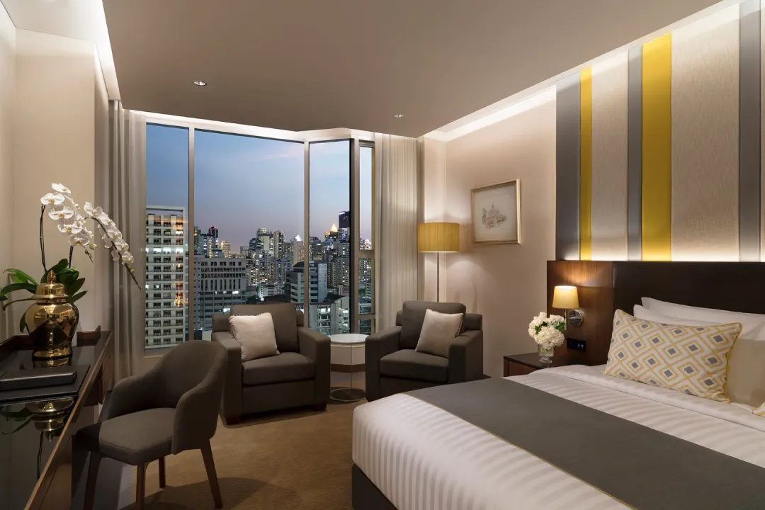 Deluxe Club Room - King Bed