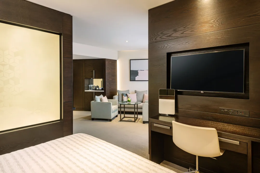 Le-Royal-Meridien-Beach-Resort-and-Spa-Superior-Deluxe-Sea-View-Detail