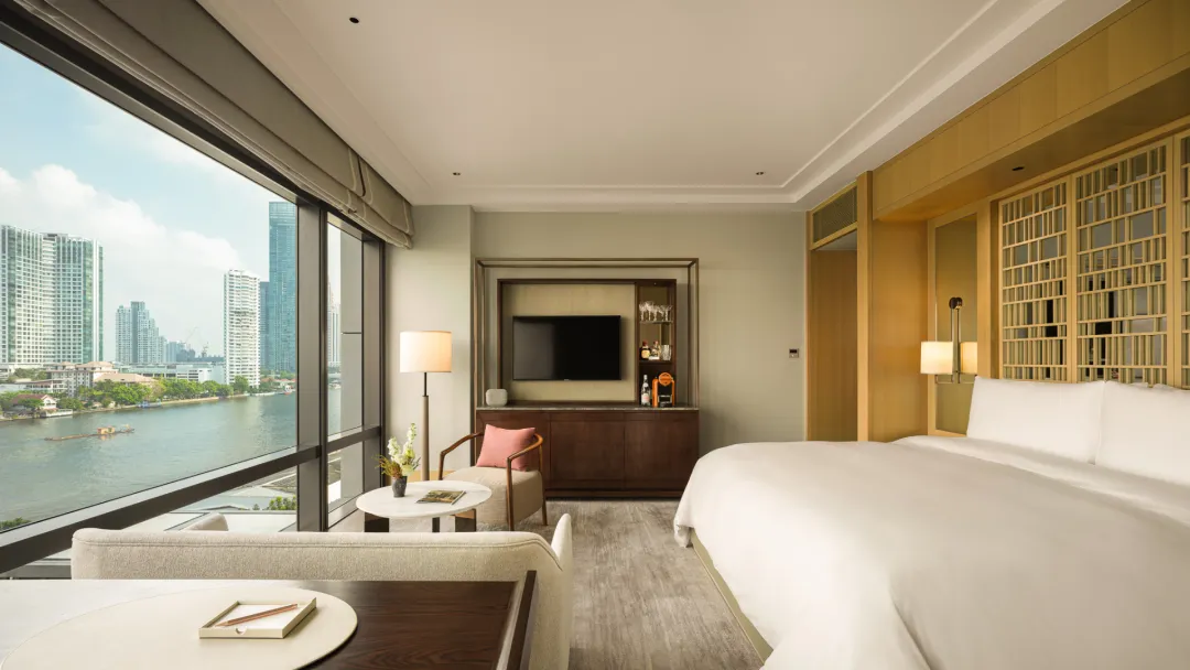 Riverfront Room - King Bed