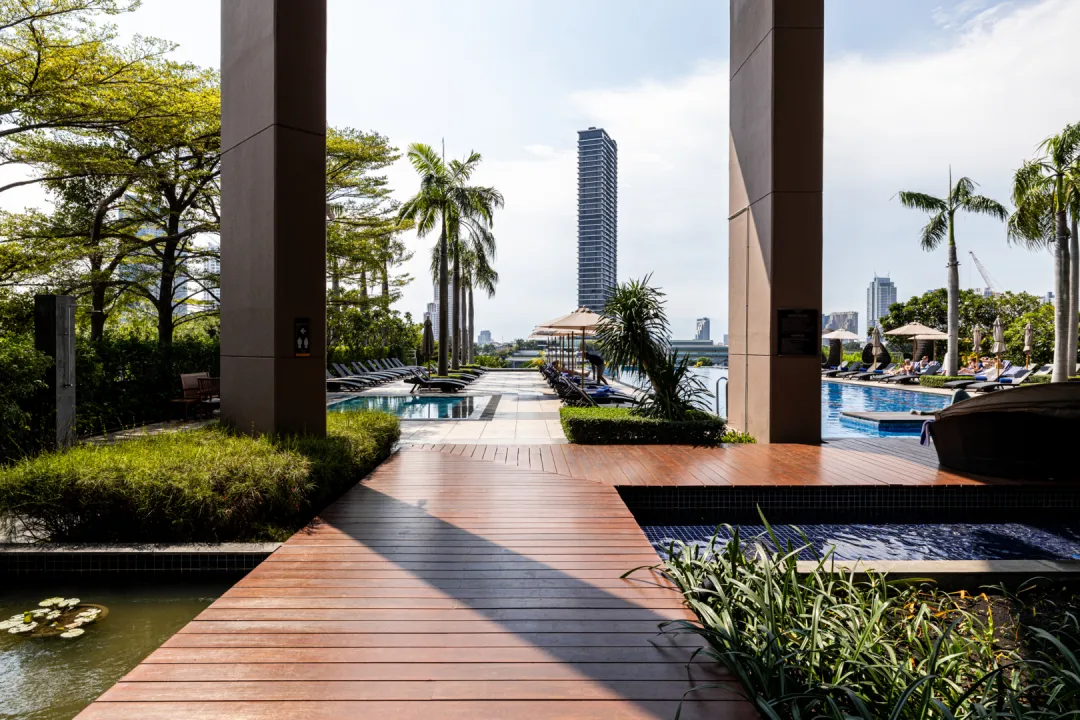 Chatrium Hotel Riverside Bangkok - Pool Aeria