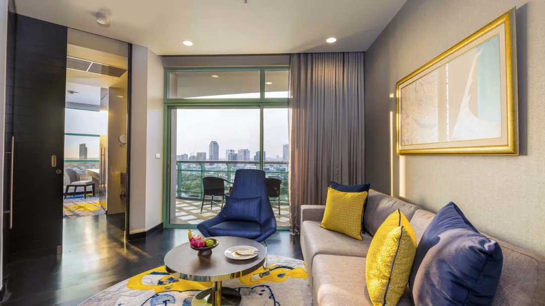 One Bedroom Skyline Suite - Seating Aeria