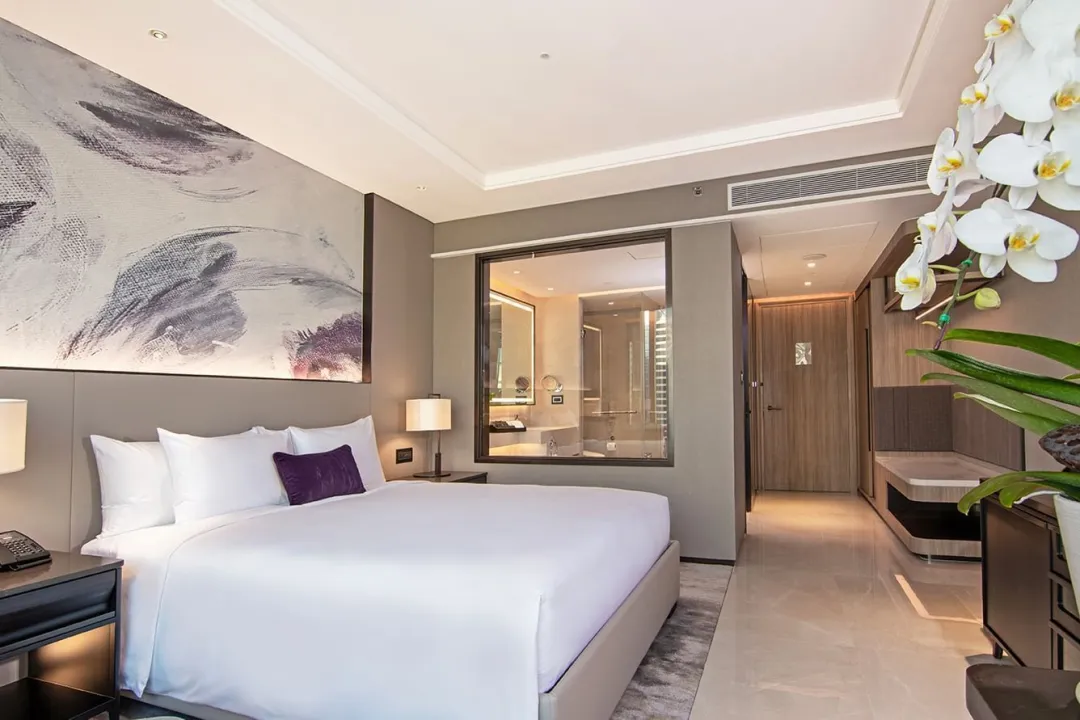 Deluxe Room - King Bed