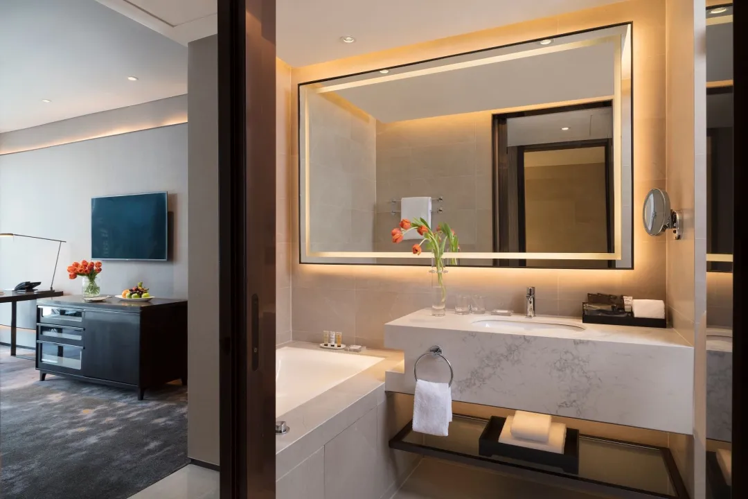 Family Room - Bathroom