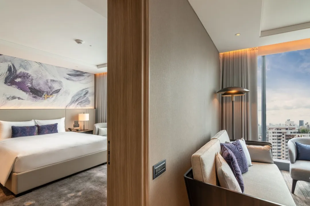 Executive Suite - King Bed View